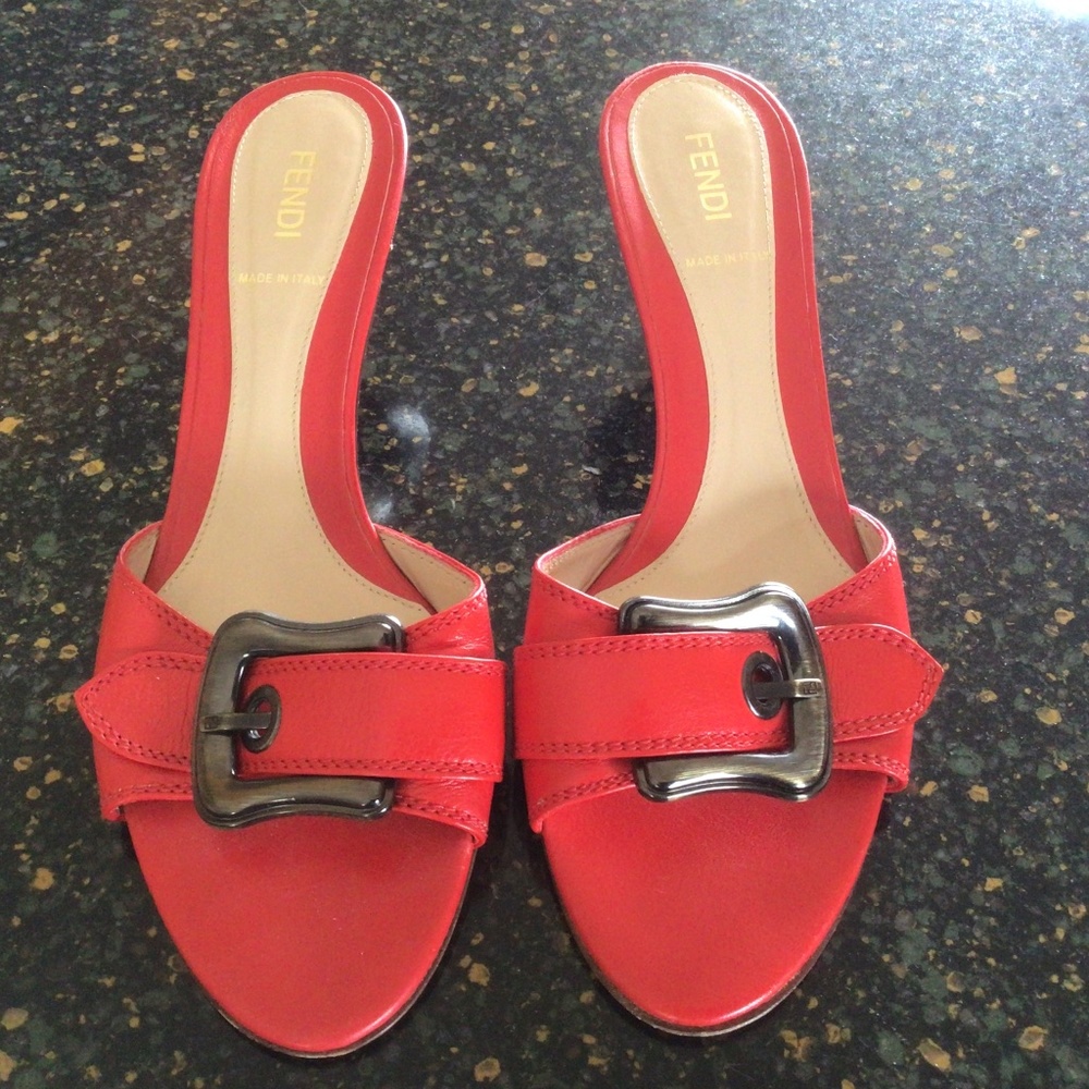 FENDI KITTEN HEELS red 38 1/2